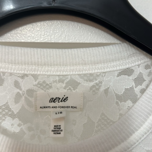 Women’s Arie essential lace layering tee - Picture 3 of 3